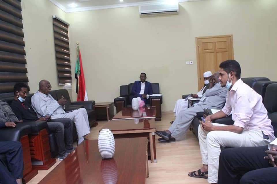 وفد هيئة الموانئ في اجتماعه بوزير النقل (الترا سودان)