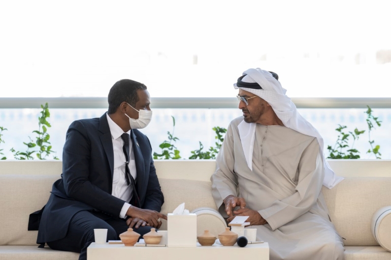قائد الدعم السريع محمد حمدان دقلو مع رئيس الإمارات محمد بن زايد