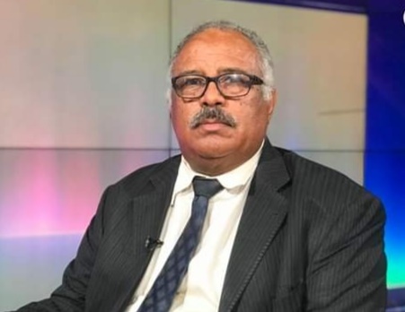 وزير الري الأسبق د. عثمان التوم