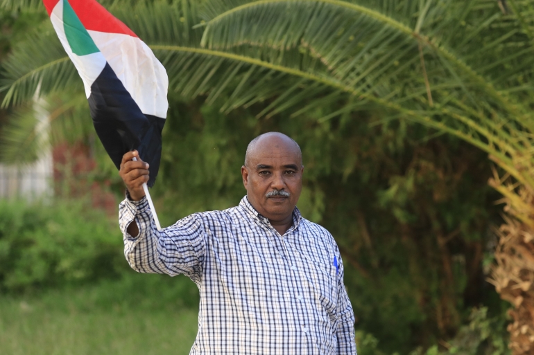 نقيب الصحفيين السودانيين عبدالمنعم علي أبو إدريس