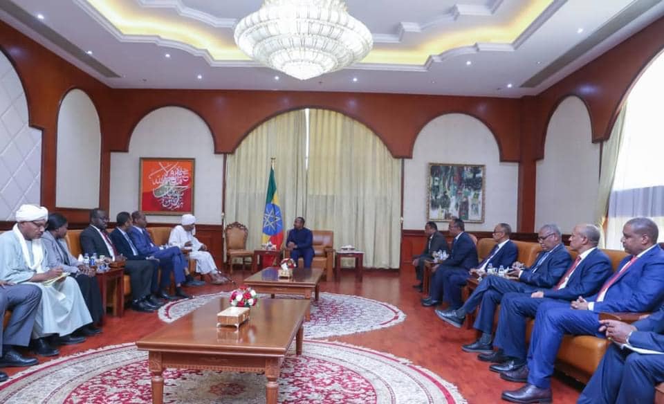 لقاء لجنة الاتصال والعلاقات الخارجية لقوى الحرية والتغيير مجموعة المجلس المركزي مع رئيس الوزراء الإثيوبي آبي أحمد 
