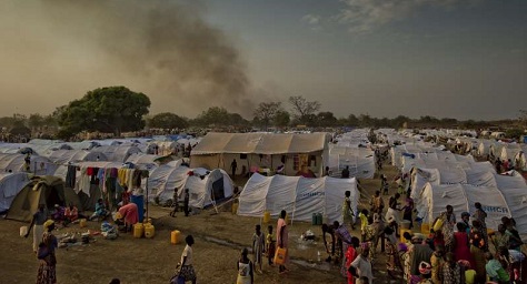 معسكر لاجئين جنوب سودانيين في أوغندا
