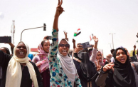 اعتداءات على المحتجين والمرافق المدنية في الخرطوم (تويتر)