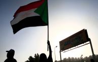 قتل العشرات وأصيب الآلاف في الاحتجاجات الرافضة للانقلاب العسكري في السودان (Getty)