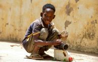 طفل نازح بسبب النزاع في السودان