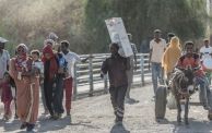 لاجئون سودانيون وإثيوبيون يعبرون الحدود إلى إثيوبيا