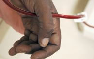 مريض فشل كلوي في السودان يخضع لغسيل كلى