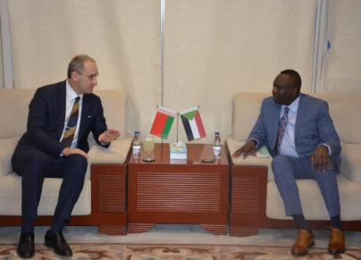وزير الطاقة والنفط لدى لقائه سفير بيلارسويا لدى السودان ومصر