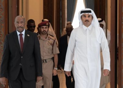رئيس مجلس السيادة السوداني البرهان مع أمير دولة قطر تميم بن حمد