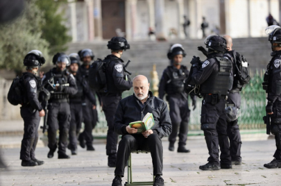 اقتحمت قوات الاحتلال المسجد الأقصى صباح اليوم الأحد (Getty)