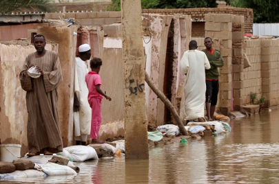 بيوت مهدمة جراء السيول والأمطار في السودان