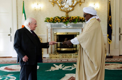 السفير السوداني والرئيس الأيرلندي