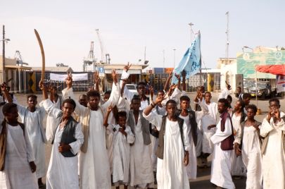 أنصار الناظر ترك يغلقون ميناء بورتسودان