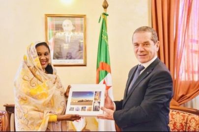 وزير الزراعة الجزائري وسفيرة السودان لدى الجزائر