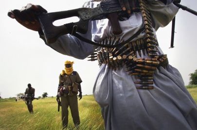 مسلحون في دارفور 
