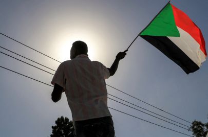 احتجاجات شعبية مناهضة للحكم العسكري في السودان
