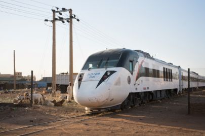 أحد مشاريع البنى التحتية في السودان (قطار الخرطوم عطبرة)