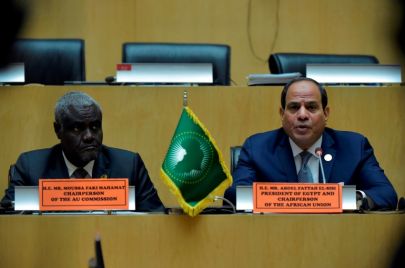 الرئيس المصري مع رئيس مفوضية الاتحاد الأفريقي موسى فكي