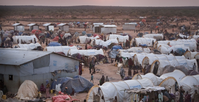 يقيم بمعسكر الطنيدبة حوالي (24500) لاجئ إثيوبي (VOA)