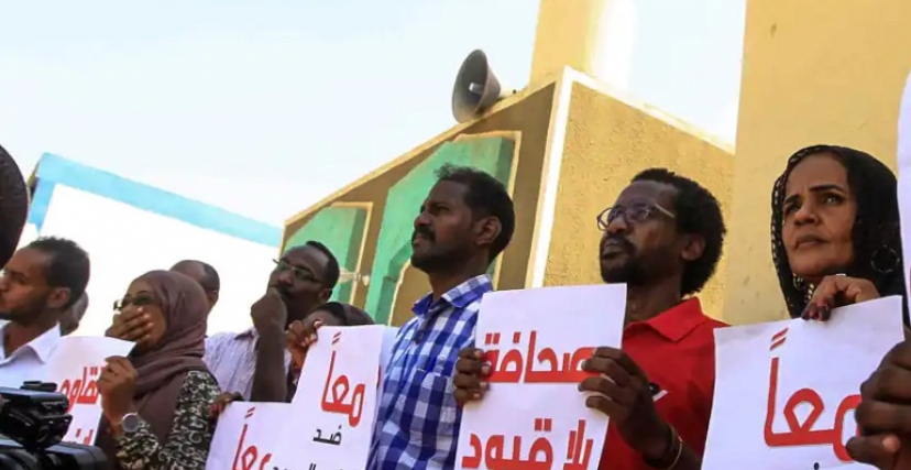 تسعى اللجنة لتأسيس نقابة موحدة للصحفيين السودانيين (VOA)