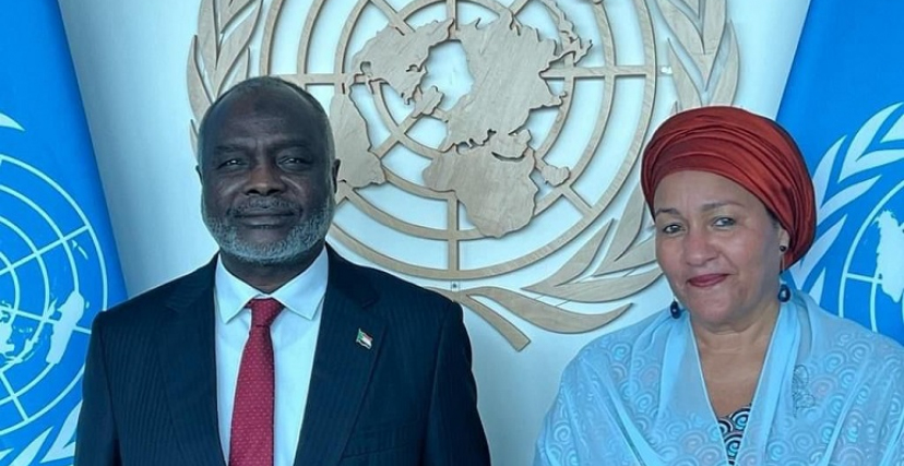 وزير المالية السوداني مع نائبة الأمين العام للأمم المتحدة