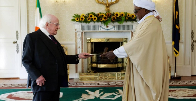 السفير السوداني والرئيس الأيرلندي