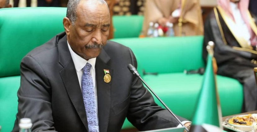 البرهان يلقي خطاب السودان في القمة العربية