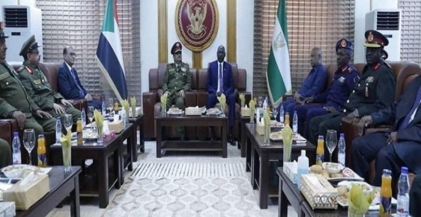 وزير الدفاع السوداني مع نظيره اليمني
