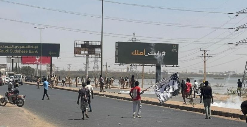 جانب من احتجاجات 16 مارس في جسر "الفتيحاب" بأم درمان
