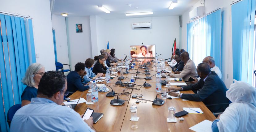 أعلنت الآلية الثلاثية المشتركة التي تيسر العملية السياسية في السودان، عن مخرجات اجتماعها مع اللجنة العليا للعدالة والعدالة الانتقالية نهار اليوم بالخرطوم.