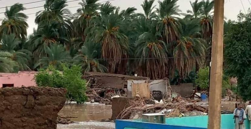 دمرت سيول جارفة العديد من المنازل في قرية "التكر" بمحلية مروي (سونا)