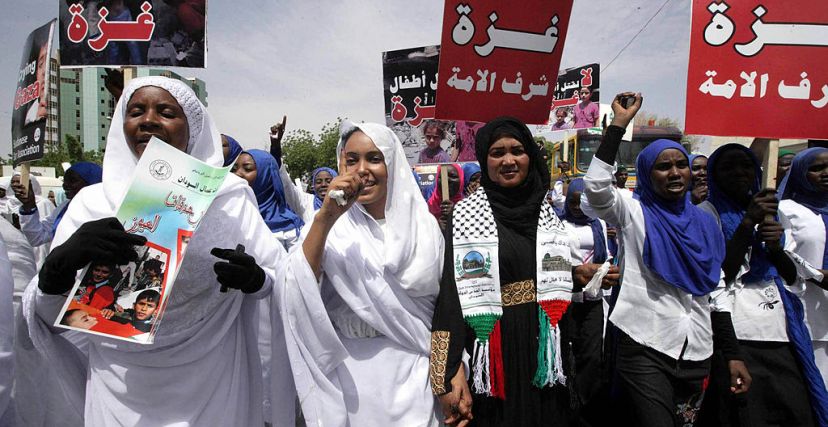 احتجاجات نساء في السودان ضد التطبيع
