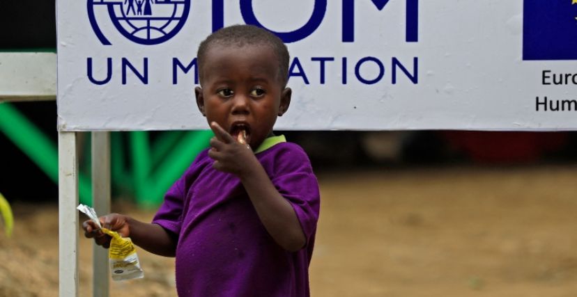 طفل نازح جراء الحرب في السودان
