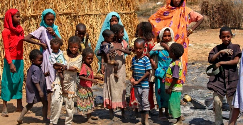 أطفال نازحين جراء الحرب في السودان
