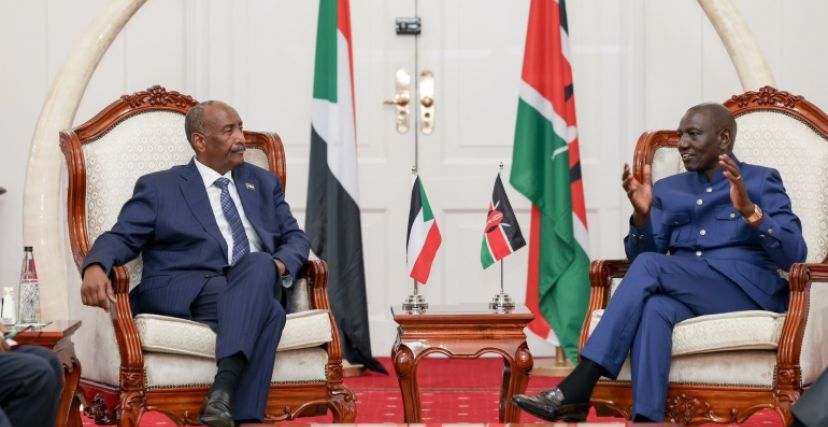 رئيس مجلس السيادة السوداني عبدالفتاح البرهان والرئيس الكيني وليم روتو في نيروبي