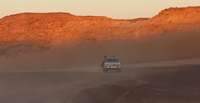  شاحنة بوكس في رحلتها عبر الصحراء إلى مصر