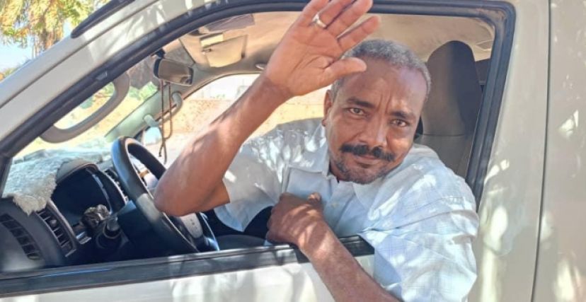 سائق عربة الطوارئ بوزارة الصحة محمد عزام