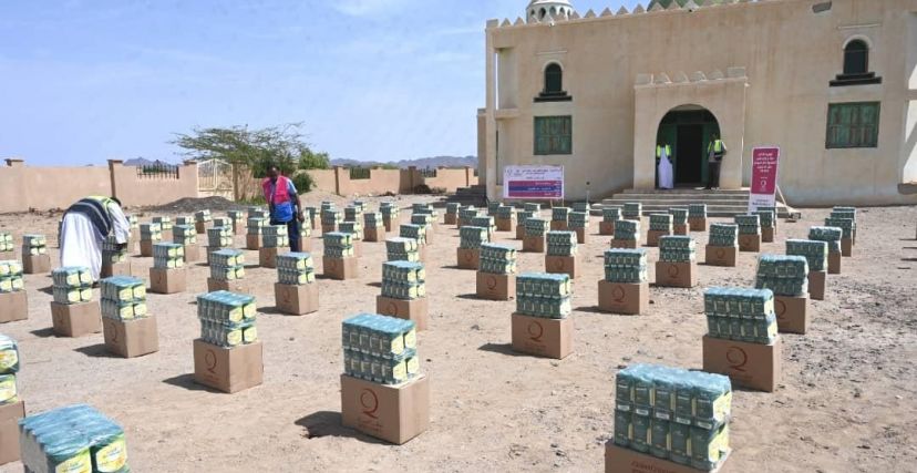 توزيع السلال الغذائية من قطر الخيرية في جبيت بولاية البحر الأحمر