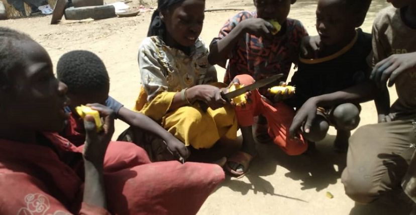 أطفال مخيم مكجر